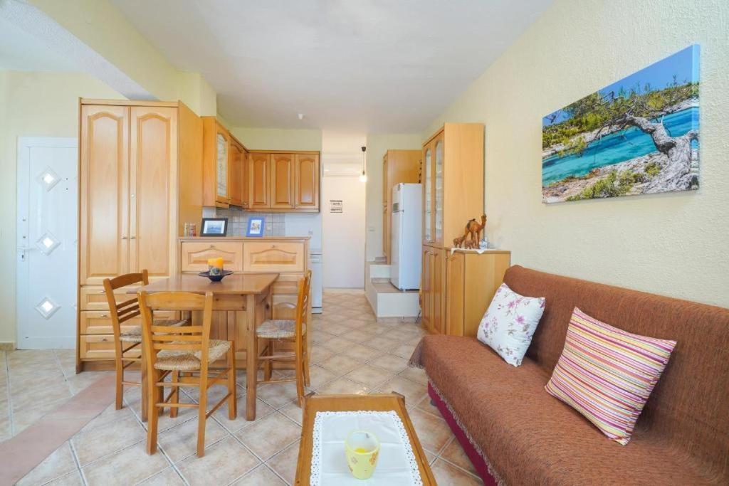 크리시 아모우디아 Golden Beach Maisonettes 빌라 객실 사진